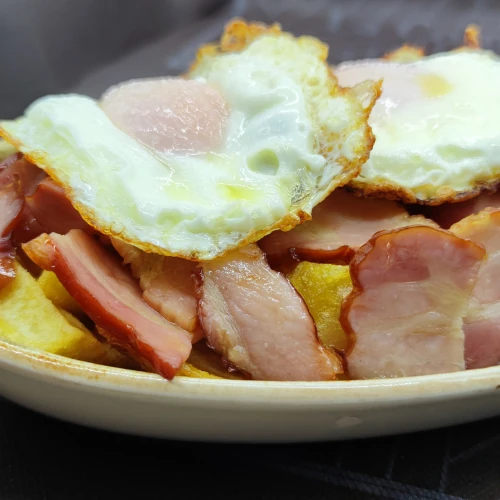 lacomtienda-nuevo-huevos-rotos-con-bacon